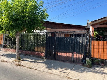 Casa en venta en Vendo Casa 4D/2B. Poblacion Bicentenario, Los Andes. - 4 dormitorios, 2 baños