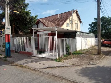 Casa en venta en Ciudad satelite, Maipú - 4 dormitorios, 2 baños
