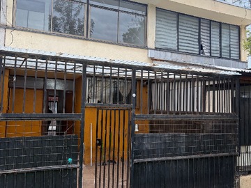Casa en venta en Fidias 915, Ñuñoa, Región Metropolitana de Santiago 7750000, Chile, Ñuñoa - 3 dormitorios, 1 baño