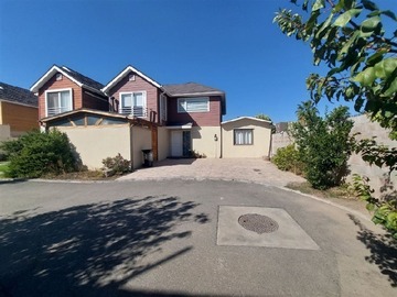 Casa en venta en Valle Grande, Lampa - 5 dormitorios, 4 baños
