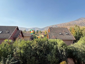 Casa en venta en Huechuraba, 3 pisos, condominio, ubicación (161509), Huechuraba - 4 dormitorios, 4 baños
