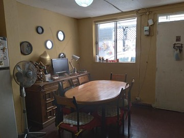 Casa en venta en Avenida Ecuador - Blanco Garcés, Estación Central - 8 dormitorios, 5 baños