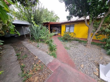 Casa en venta en Campanario y vivaceta, Conchalí - 4 dormitorios, 2 baños