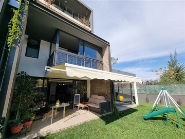 Casa en venta en Peñalolen alto, Peñalolén - 3 dormitorios, 3 baños
