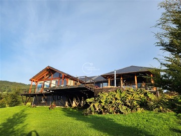 Casa en venta en Camino Los Riscos, Km. 26 Camino a Ensenada, Puerto Varas - 4 dormitorios, 3 baños
