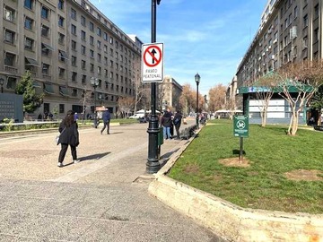 Departamento en venta en Dpto en el Centro frente a la Moneda (106983), Santiago - 3 dormitorios, 2 baños