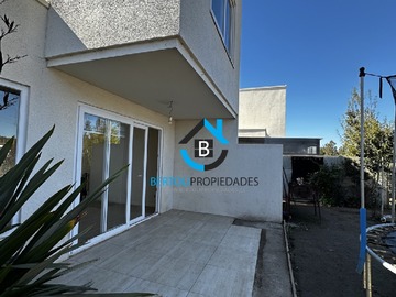 Casa en venta en Placilla de peñuelas, Valparaíso - 3 dormitorios, 3 baños