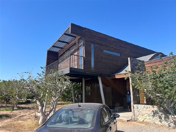 Casa en venta en Condominio Los Chirimoyos, alfalfares, La Serena - 5 dormitorios, 4 baños