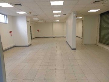 Local Comercial en arriendo mensual en Espacio Comercial Ideal para Tu Negocio (163069), Viña del Mar - 3 baños