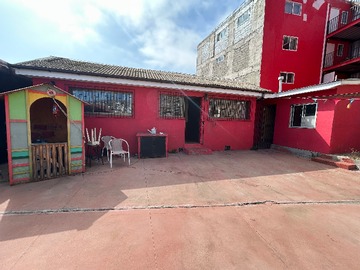 Casa en venta en Se Vende Casa en Calle Hector Calvo, Cerro Bellavista, Valparaiso - 4 dormitorios, 2 baños