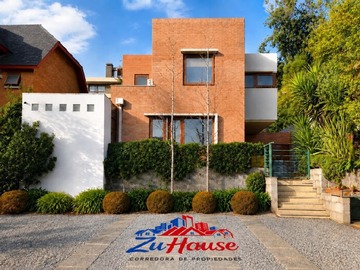 Casa en venta en Francisco de asis (san carlos de apoquindo), Las Condes - 4 dormitorios, 4 baños