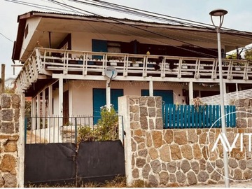 Casa en venta en Algarrobo, Algarrobo - 6 dormitorios, 2 baños
