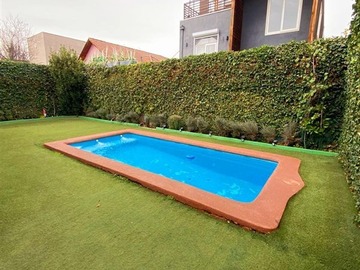 Casa en venta en Vende casa 3b 1b 2e con piscina. Vitacura, Vitacura - 3 dormitorios, 1 baño