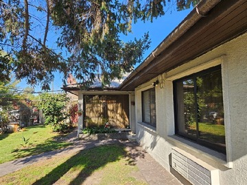 Casa en venta en La reina, La Reina - 5 dormitorios, 3 baños