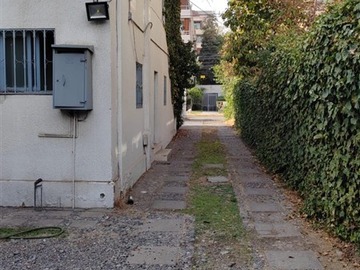 Oficina en arriendo mensual en Metro Inés de Suárez, Providencia - 6 dormitorios, 4 baños
