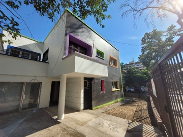 Casa en arriendo mensual en Carlos Antúnez 2881, Providencia, Región Metropolitana de Santiago 7500000, Chile, Providencia - 9 dormitorios, 4 baños