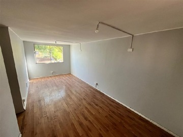 Departamento en venta en Metro Hospitales, Independencia - 3 dormitorios, 1 baño