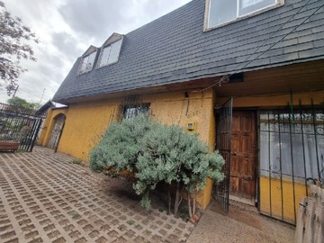 Casa en venta en Trinidad ramirez y acuario, La Cisterna - 6 dormitorios, 3 baños