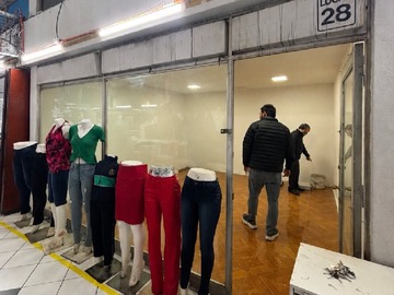 Local Comercial en arriendo mensual en Recoleta 313, mall paseo recoleta local 28, Recoleta - 1 dormitorio, 1 baño