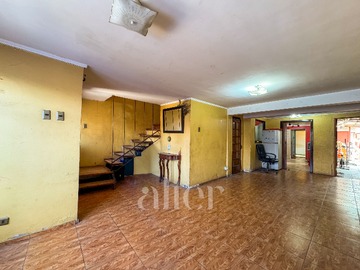 Casa en venta en Casa Amplia y Luminosa para Disfrutar (163089), La Florida - 6 dormitorios, 2 baños