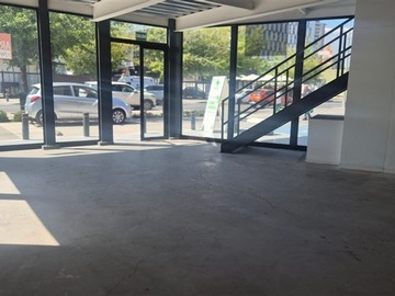 Local Comercial en arriendo mensual en Juan de Escaray, Vitacura - 2 baños