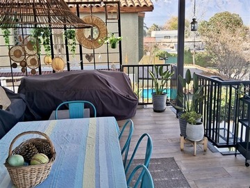 Casa en venta en A pasos Metro Hernando Magallanes, Las Condes - 3 dormitorios, 4 baños