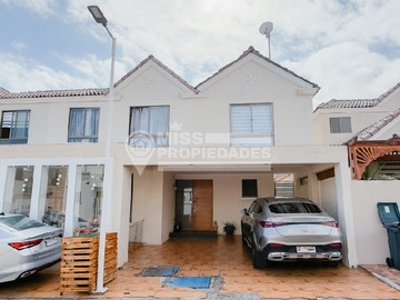 Casa en venta en Avenida maximiliano Poblete 14655, Antofagasta - 6 dormitorios, 4 baños