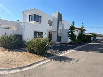Venta / Casa / Rinconada