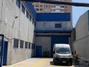 Arriendo Mensual / Terreno Industrial / Independencia