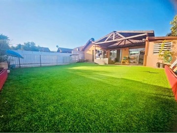 Venta / Casa / Colina