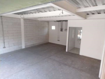 Local Comercial en arriendo mensual en Esquina avda. El salto y cardenal oriente, Recoleta - 1 baño