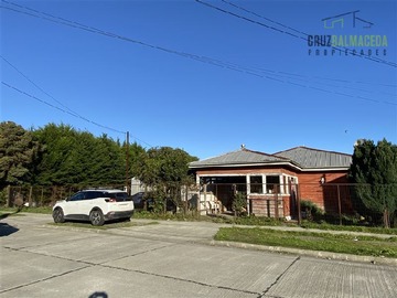 Casa en venta en Terreno de 1.574 m2 con casa y bodega - Sector Alerce Histórico, Puerto Montt - 3 dormitorios, 1 baño
