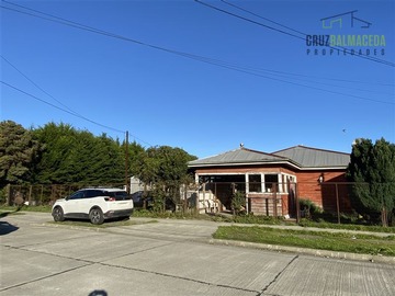Bodega en venta en Terreno de 1.574 m2 con casa y bodega - Sector Alerce Histórico, Puerto Montt - 3 dormitorios, 1 baño