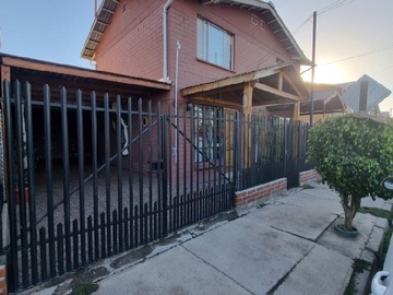 Casa en venta en Juan poblete alay, Peñaflor - 3 dormitorios, 1 baño