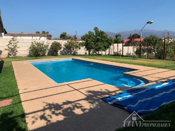 Casa en venta en Vendo Gran Casa en Limite Limache-Olmue con Proyeccion Comercial - 6 dormitorios, 5 baños