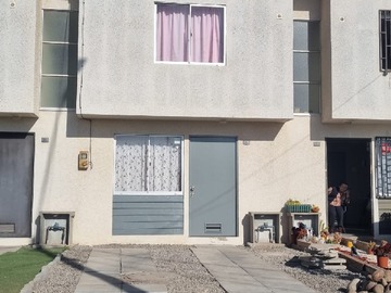 Casa en arriendo mensual en Calle Angel Camacho Velázquez, La Serena - 2 dormitorios, 1 baño
