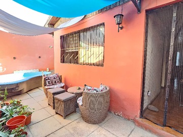 Casa en venta en A pasos de Intermodal! Con estacionamiento! (146819), La Cisterna - 3 dormitorios, 1 baño