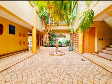 Casa en arriendo mensual en Excelente ubicación, vistas y confortabilidad (176942), Las Condes - 5 dormitorios, 7 baños
