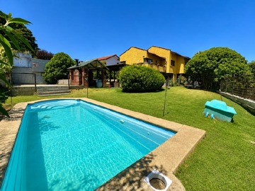 Casa en venta en Las hiedras de montemar, Concón - 5 dormitorios, 5 baños