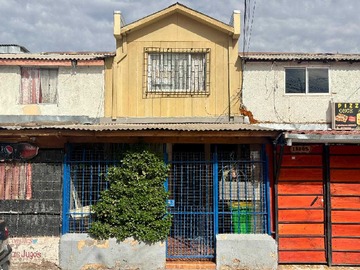 Casa en venta en Casa a pasos del metro (174671), El Bosque - 3 dormitorios, 1 baño