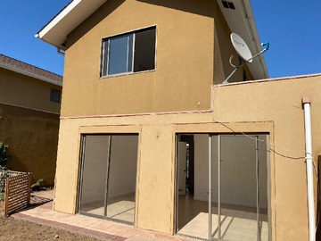 Venta / Casa / Colina
