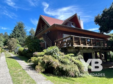 Casa en venta en Los Guindos Norte, Villarrica - 7 dormitorios, 5 baños