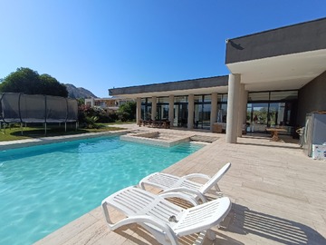 Casa en venta en Las Brisas de Chicureo, Colina - 7 dormitorios, 8 baños