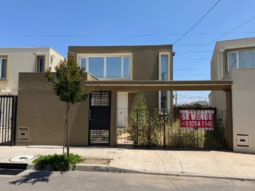 Casa en venta en Casa mediterránea de 101 mts 4d 3b, Puente Alto - 4 dormitorios, 3 baños