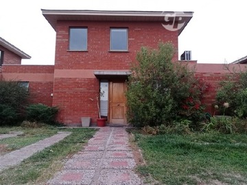 Casa en arriendo mensual en Av german sandoval miranda con myriam regina gallerani, Buin - 3 dormitorios, 3 baños