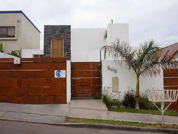 Casa en venta en Venta casa pasaje pukara turi uf 26.987 (64832), Iquique - 6 dormitorios, 7 baños