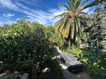 Casa en venta en Hamburgo 300, Ñuñoa - 5 dormitorios, 3 baños