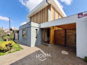 Casa en arriendo mensual en Presidente Kennedy, Maipú - 5 dormitorios, 3 baños