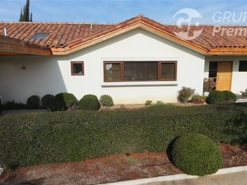 Casa en venta en alcalde jose luis infante larrain con lautaro, Maipú - 5 dormitorios, 5 baños