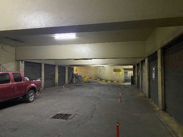 Estacionamiento en venta en Mac iver Apto estacionamiento taller y bode (169674), Santiago